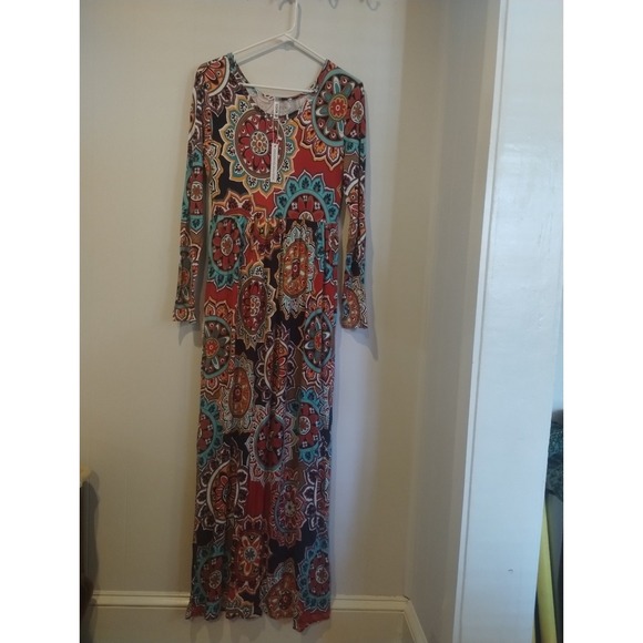 Dresses & Skirts - Dress